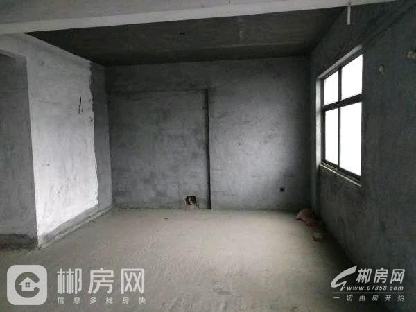 郴州御溪湖畔小区毛胚三房-郴州二手房