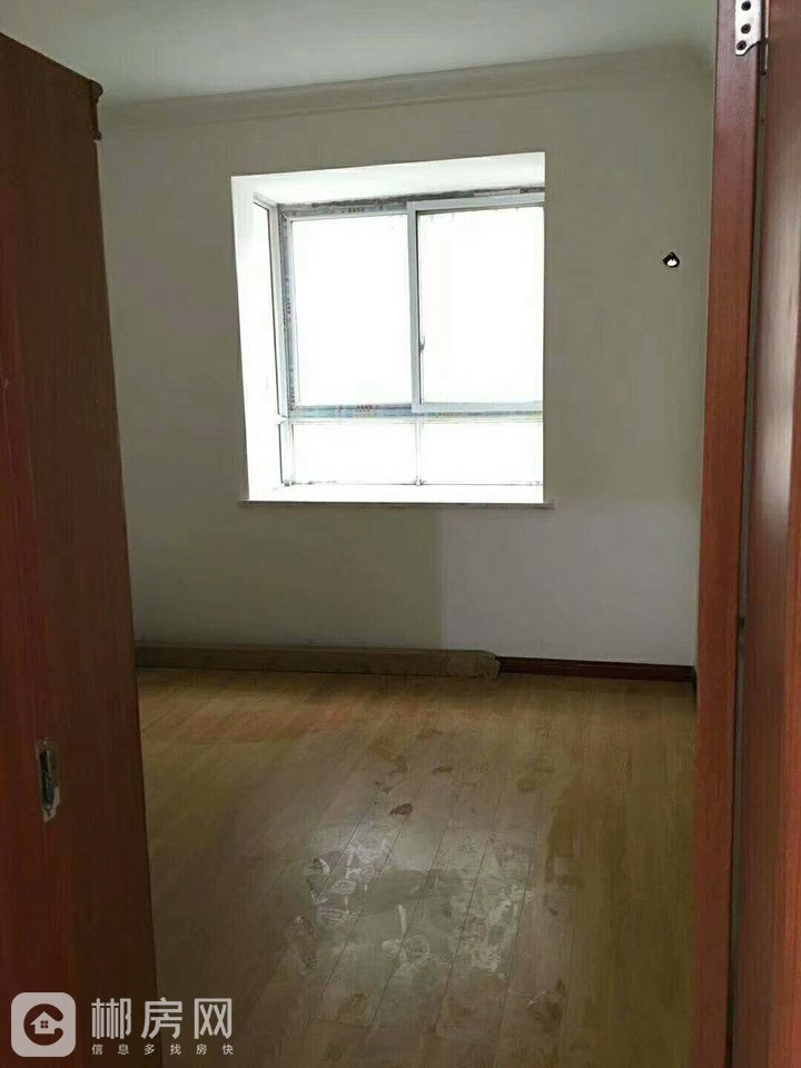 郴州万达广场附近梨树山板块2楼大三房可做四