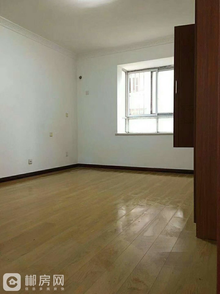 郴州万达广场附近梨树山板块2楼大三房可做四