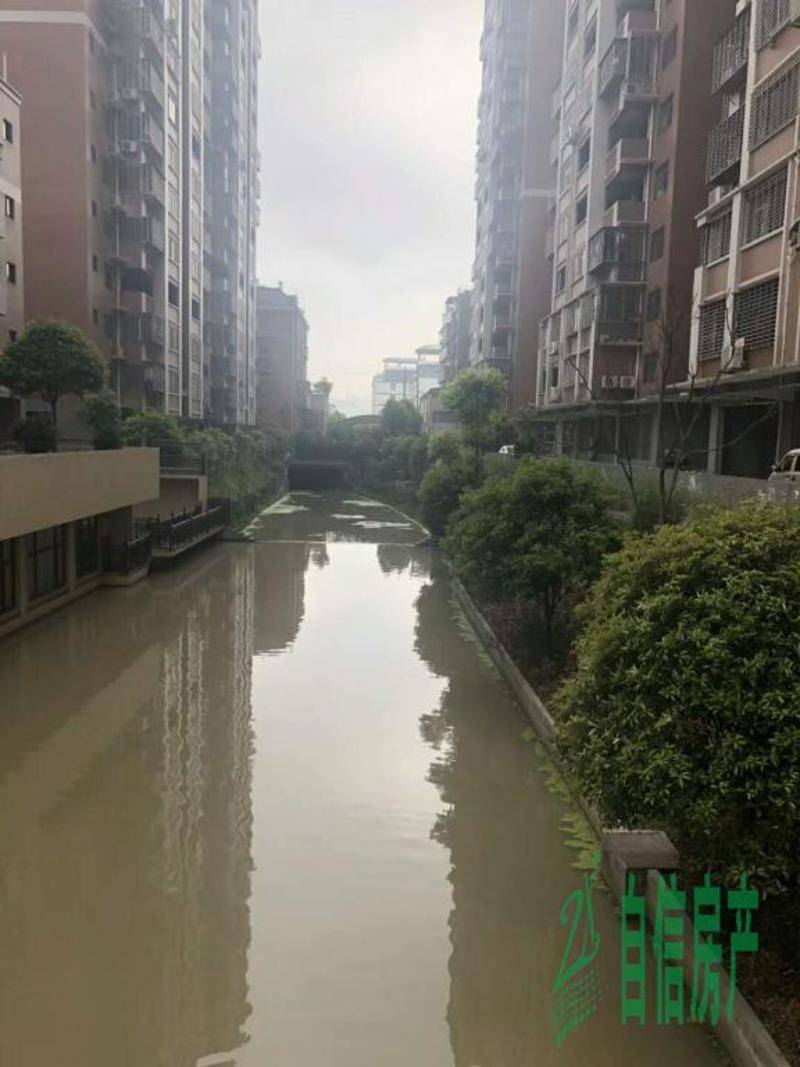 郴州t御溪湖畔(金旺路)3房2厅售价55万包更名