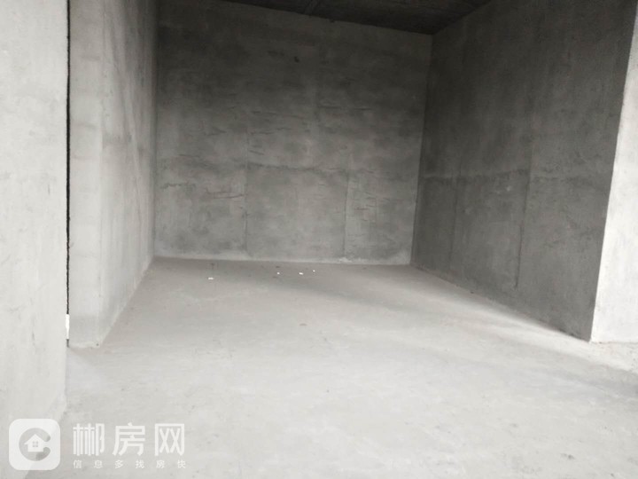 郴州御溪湖畔 复式楼 近学区 视野开阔 南北通透