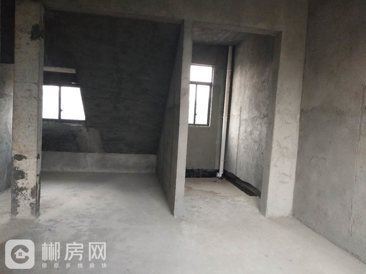 郴州御溪湖畔 复式楼 近学区 视野开阔 南北通透