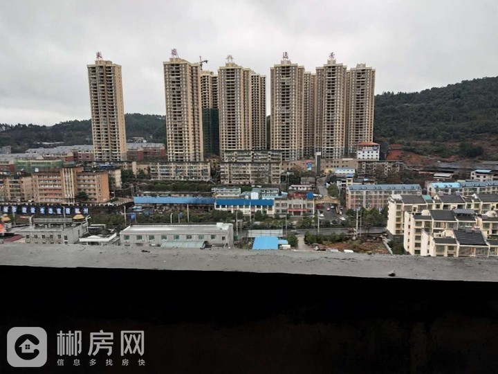 郴州御溪湖畔 复式楼 近学区 视野开阔 南北通透