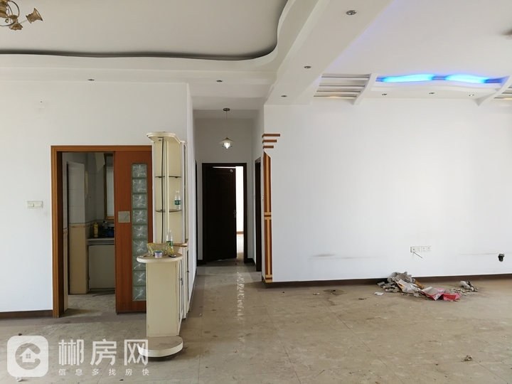 郴州九中学位房市建设局院内带装修带车库出售