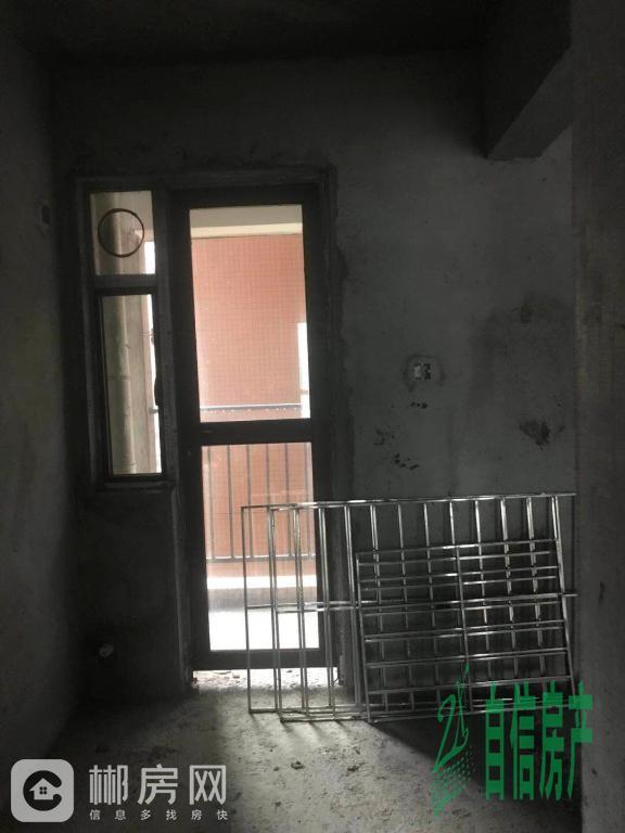 东田金湾11楼共18层3房2厅3房2厅售价70万