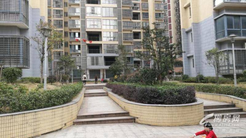 情况:简单装修                      小区地址:福城花园二期逸静园