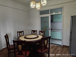 南塔公園旁精裝修拎包入住