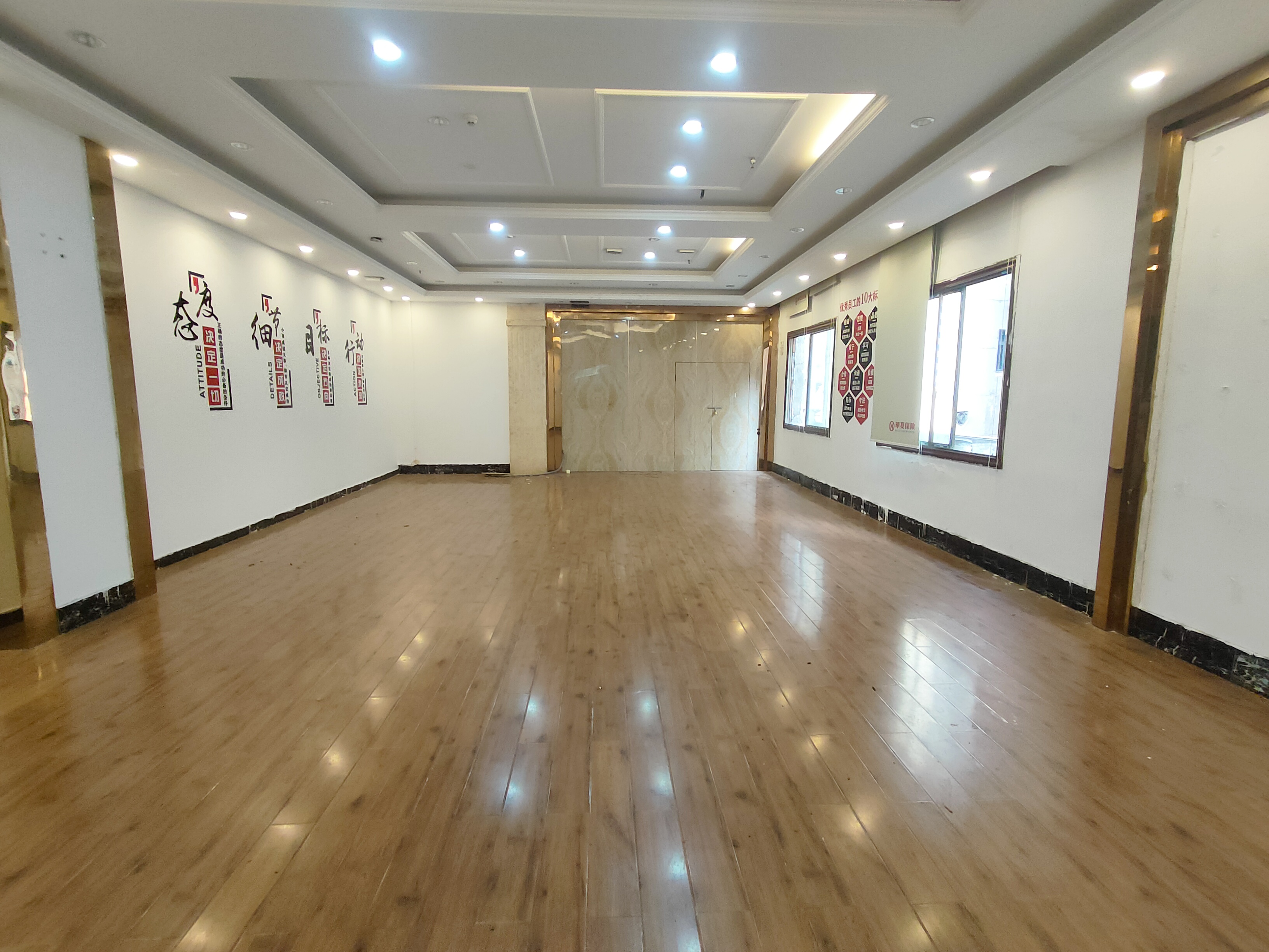 房间14.jpg
