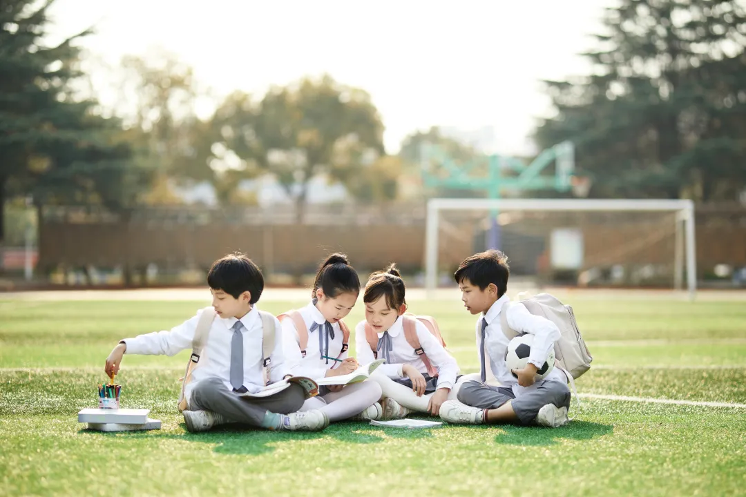 云鼎天阙丨学府为邻书香浸润，成就孩子向上人生