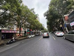 出售東風(fēng)路臨街旺鋪 精裝修 帶租約 產(chǎn)權(quán)清晰
